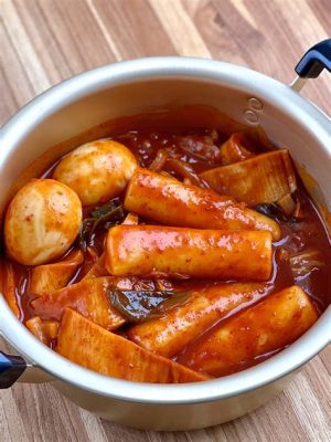  Ddeokbokki cay nồng mê hoặc vị giác, món ăn đường phố Hàn Quốc không thể bỏ qua!